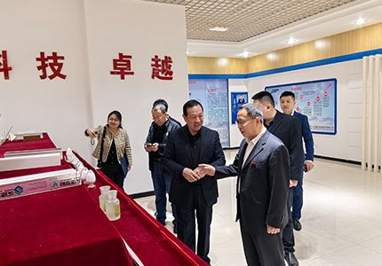 热烈欢迎中国塑料加工工业协会王占杰理事长一行到我公司调研