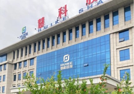 五月石榴红胜火，花团锦簇满慧科！